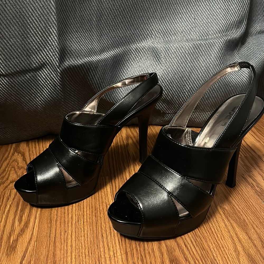 9 & co pump heels 8 1/2